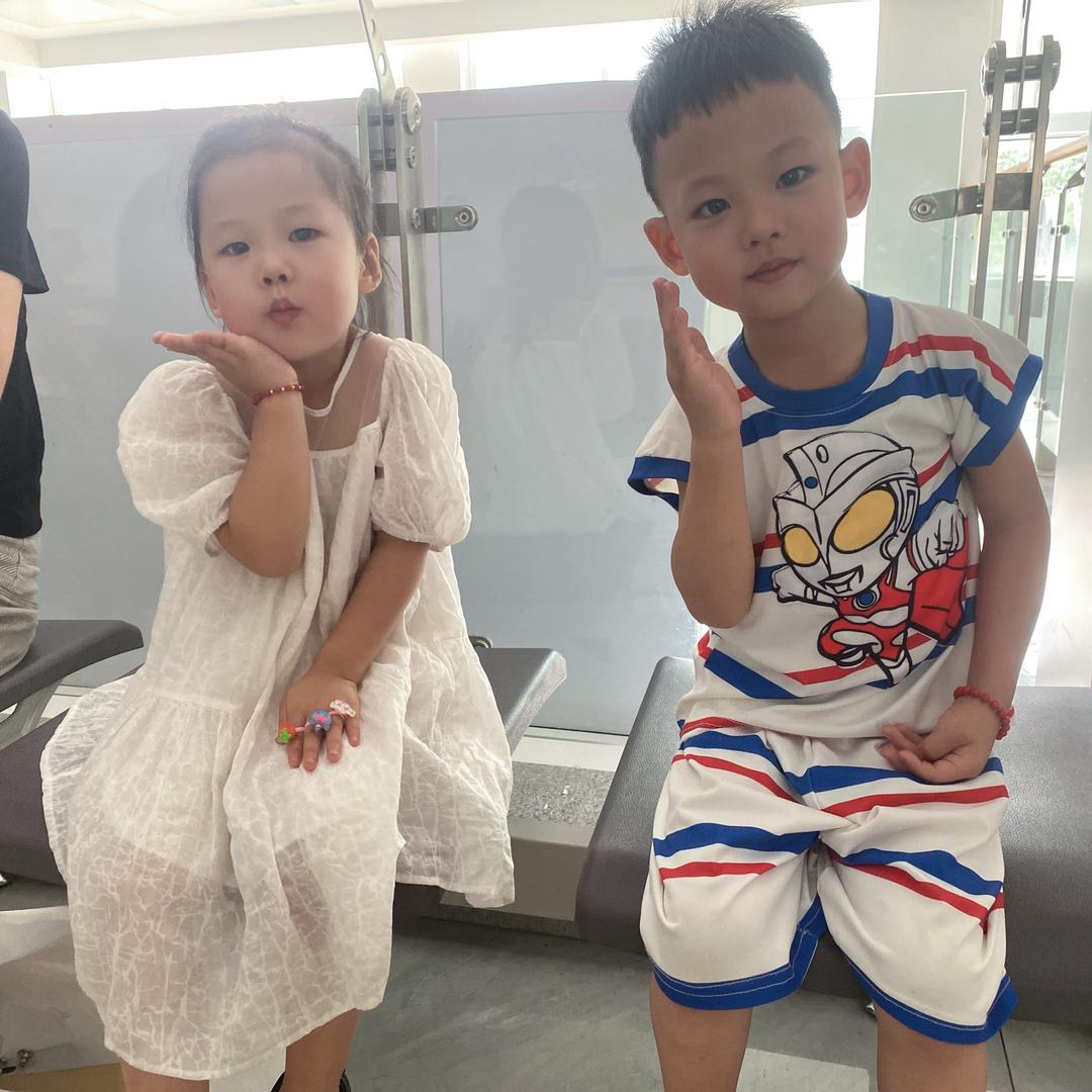 龙凤胎 子轩❤️久轩