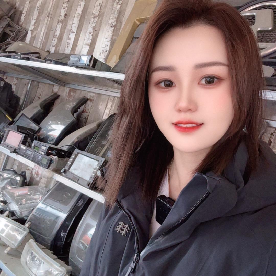 拆车件小姐姐