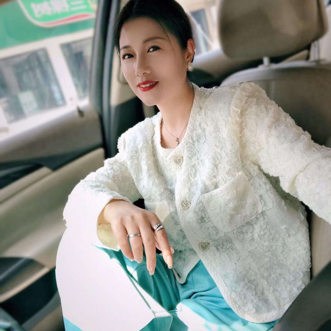 晓七服饰
