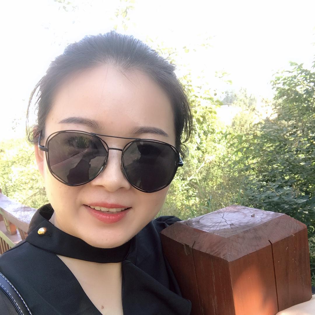 莫莫