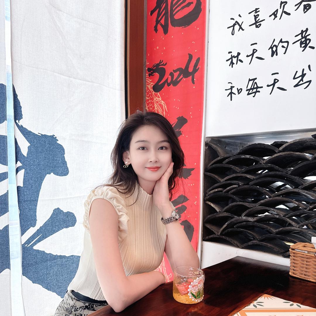 佳佳-