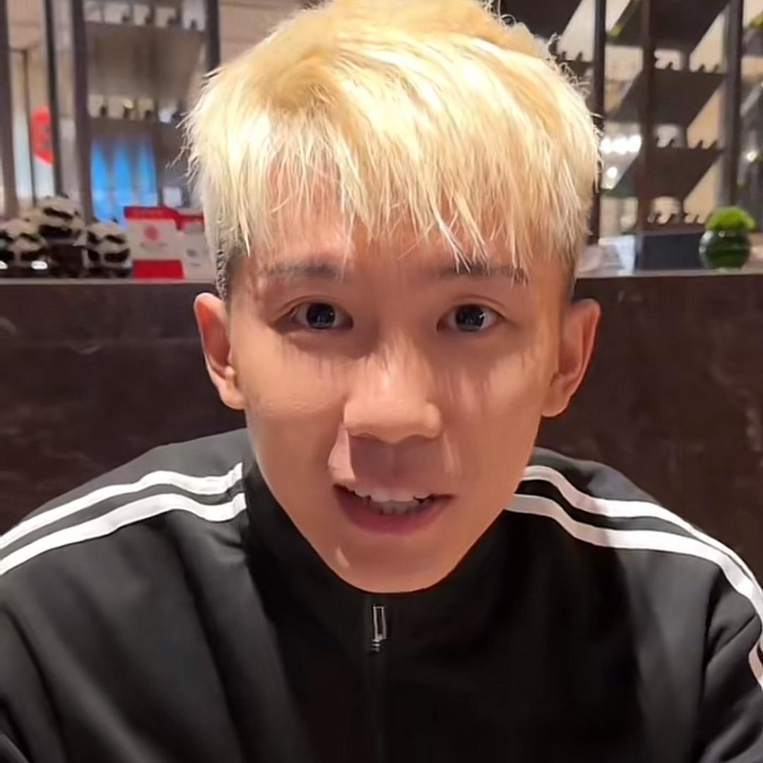 YY.