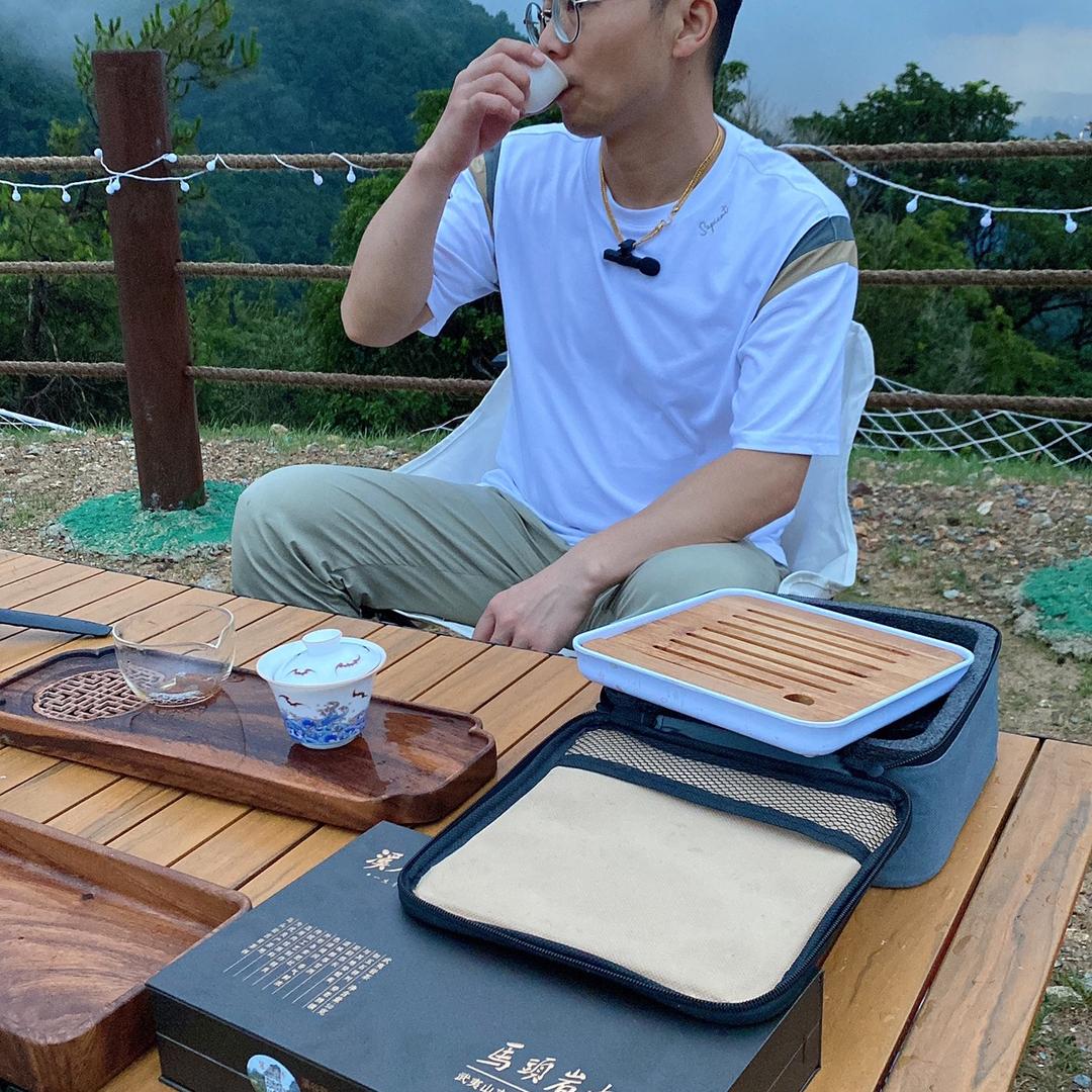 老刘爱喝茶