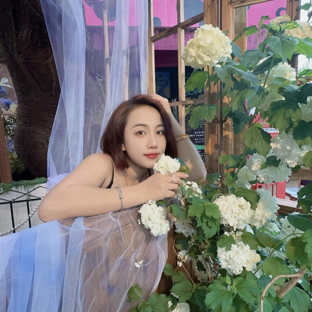 Chꕤen·ᰔᩚ💋