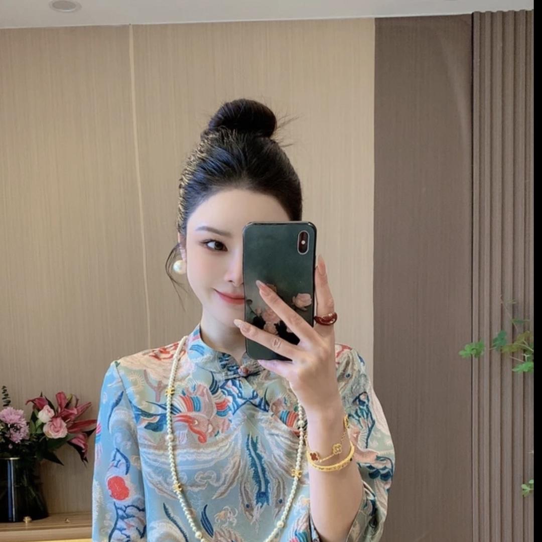 俏佳人服饰@