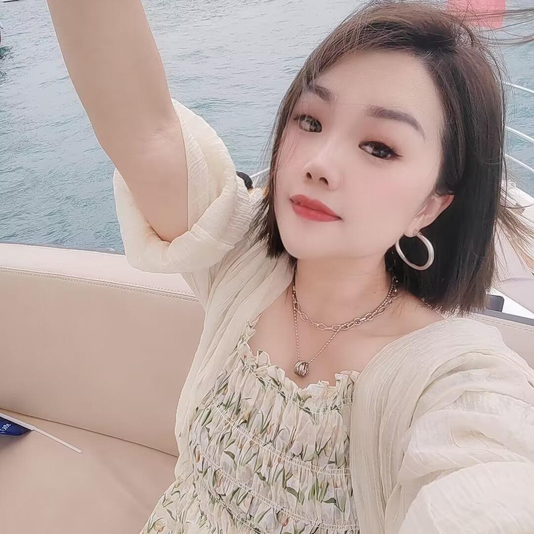 榕 🤩 霞（小萍萍😘）