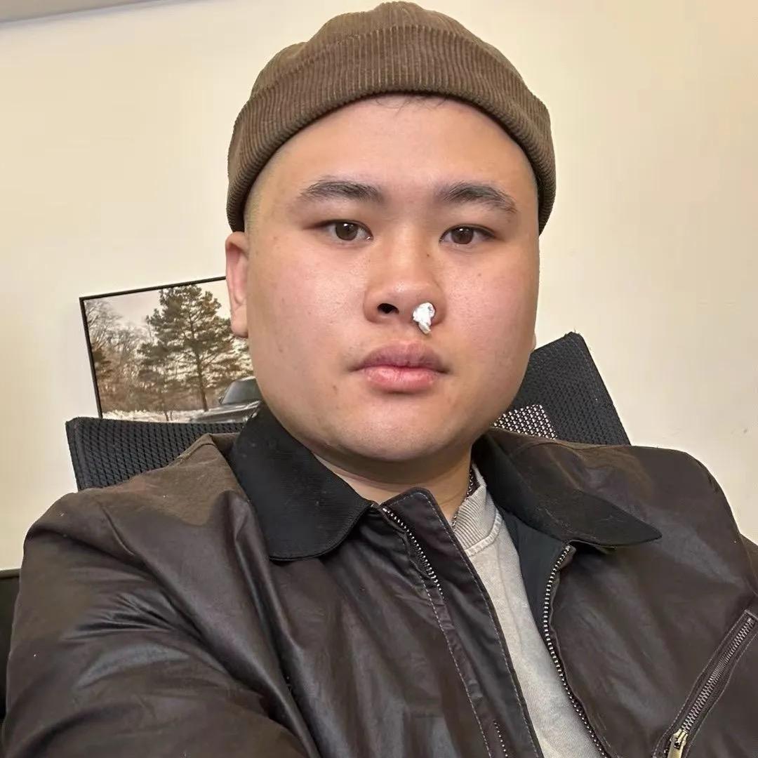 韋三少