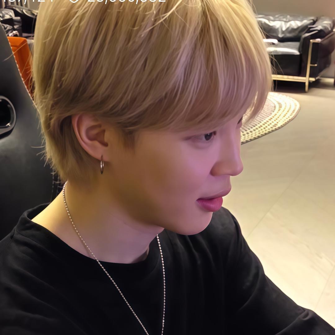 𝙊𝙣𝙡𝙮𝙢𝙆