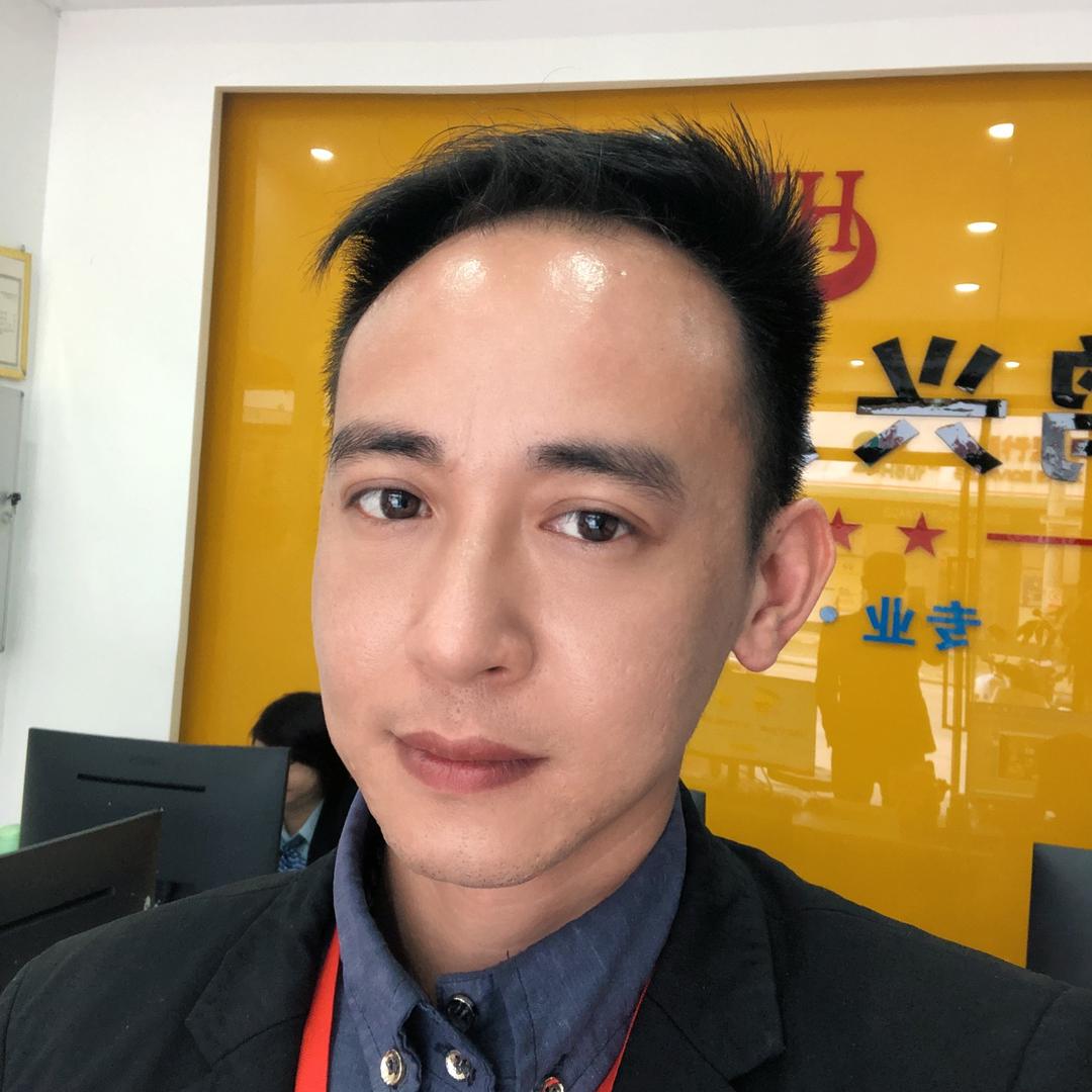 北流鸿兴地产-彭浩源