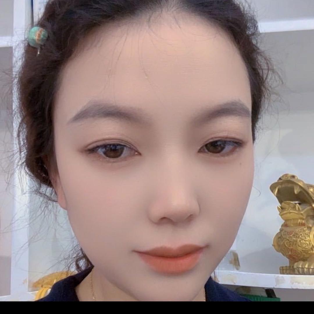 花花(美学穿搭)郑州银基