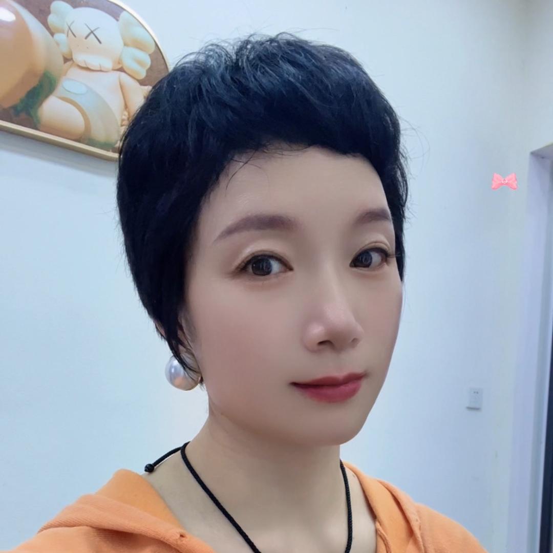 爱说话的  兰姐
