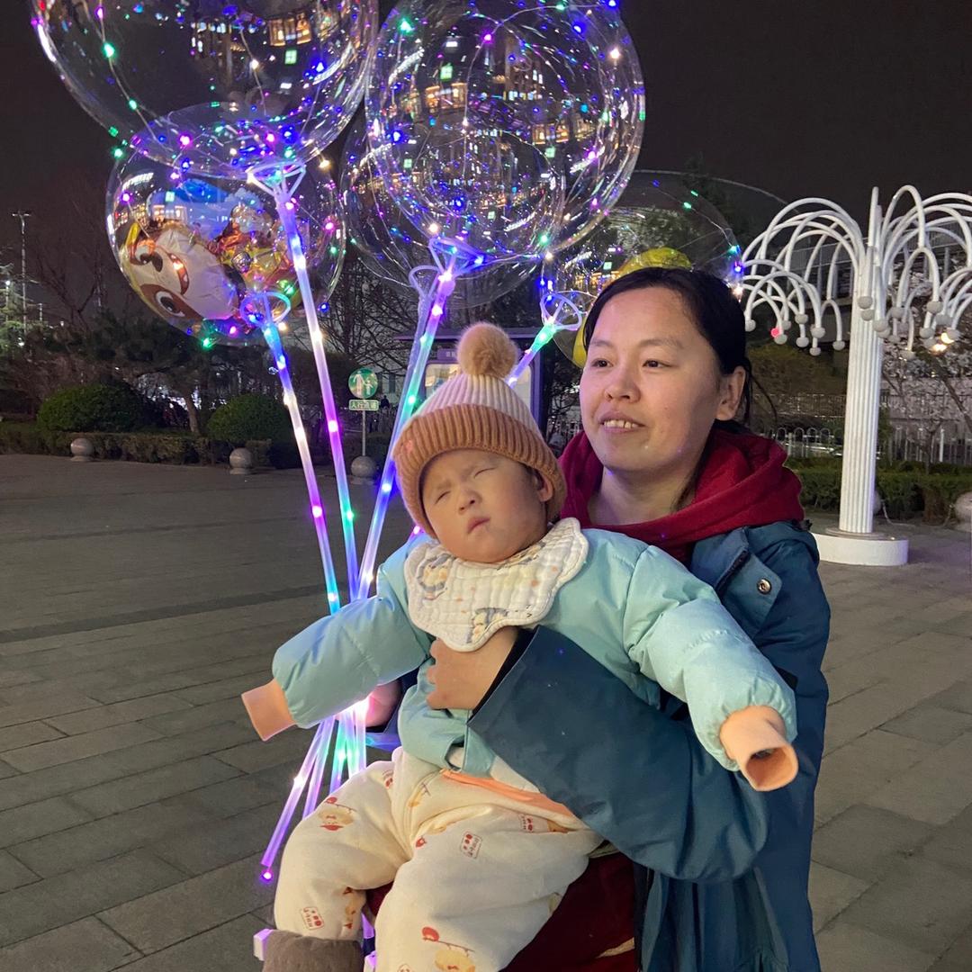 妮妮加油站起来