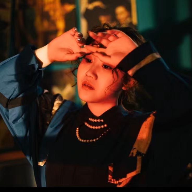 八方来财的李女士.