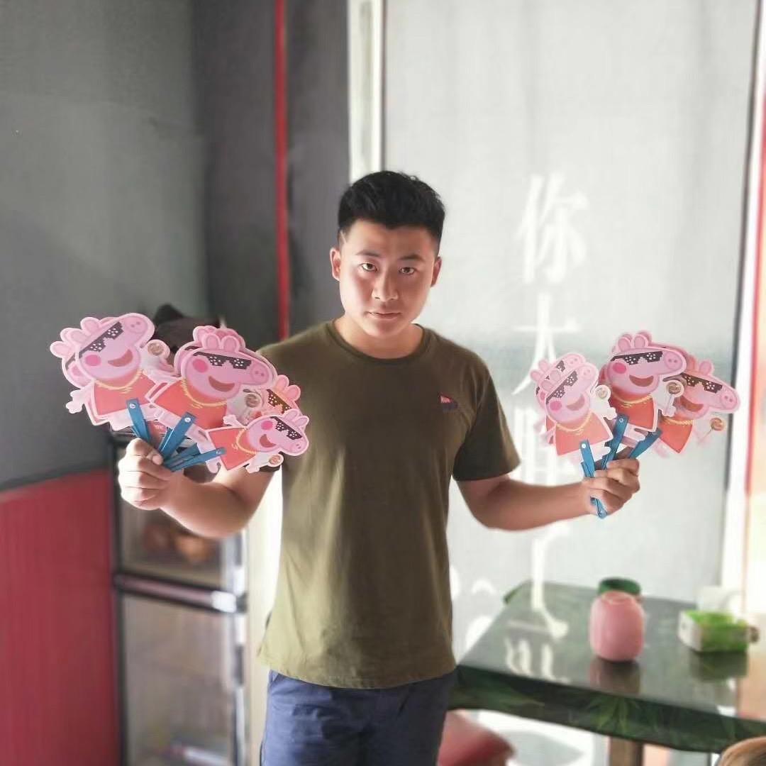 90后地摊创业阿伟