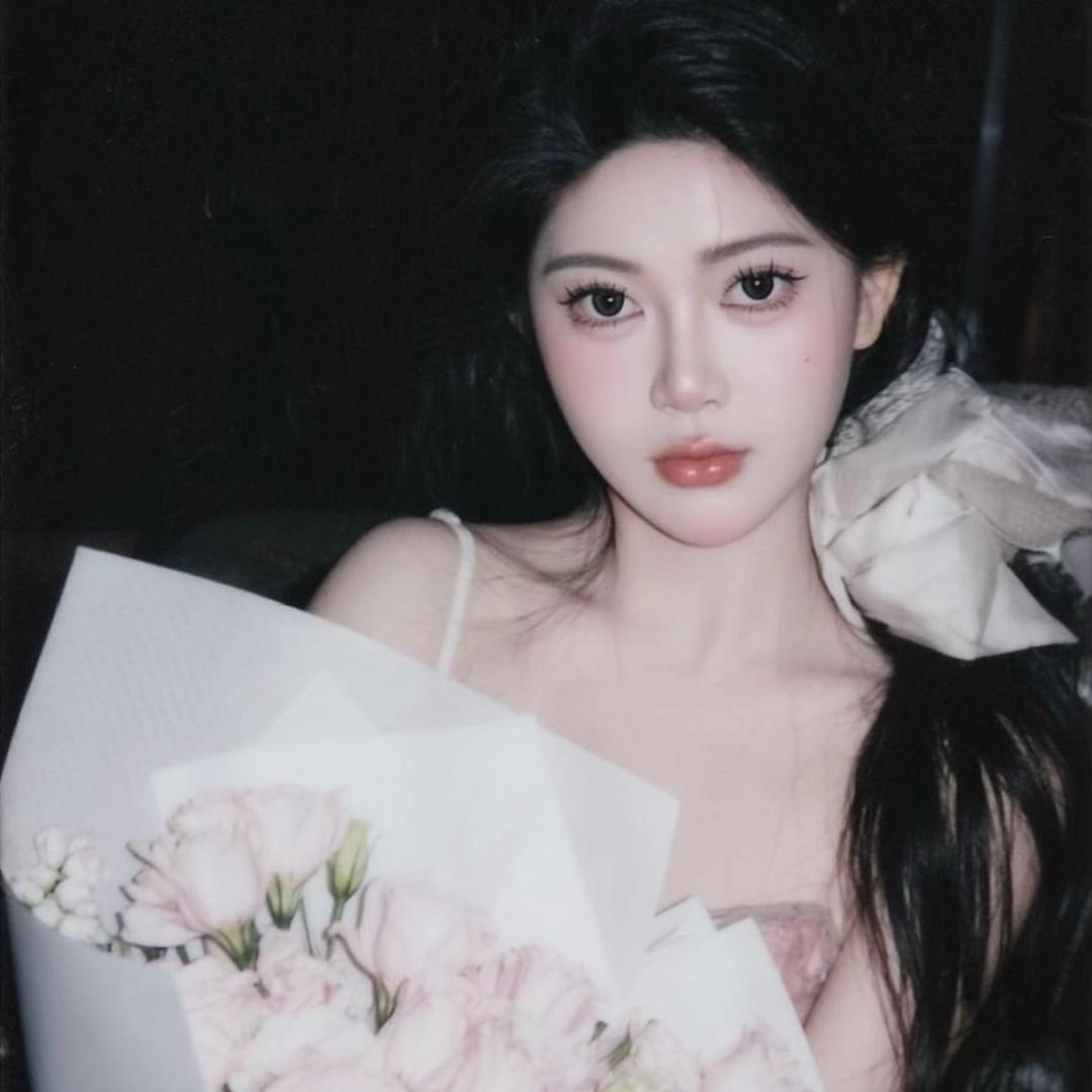 芷.