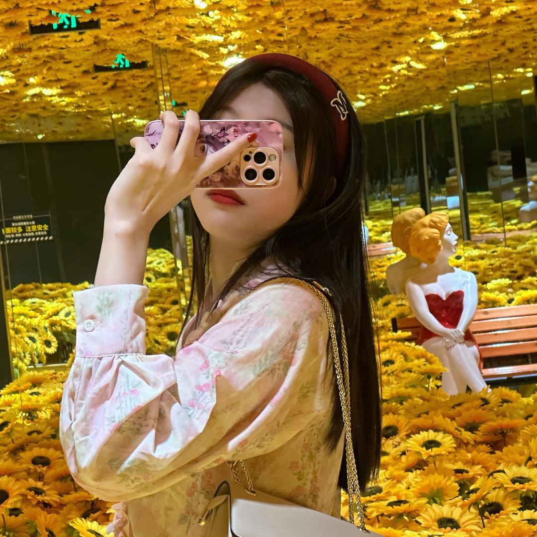 喵喵/•᷅•᷄\୭