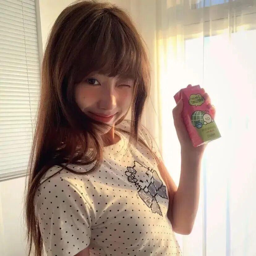 睁着眼_👀