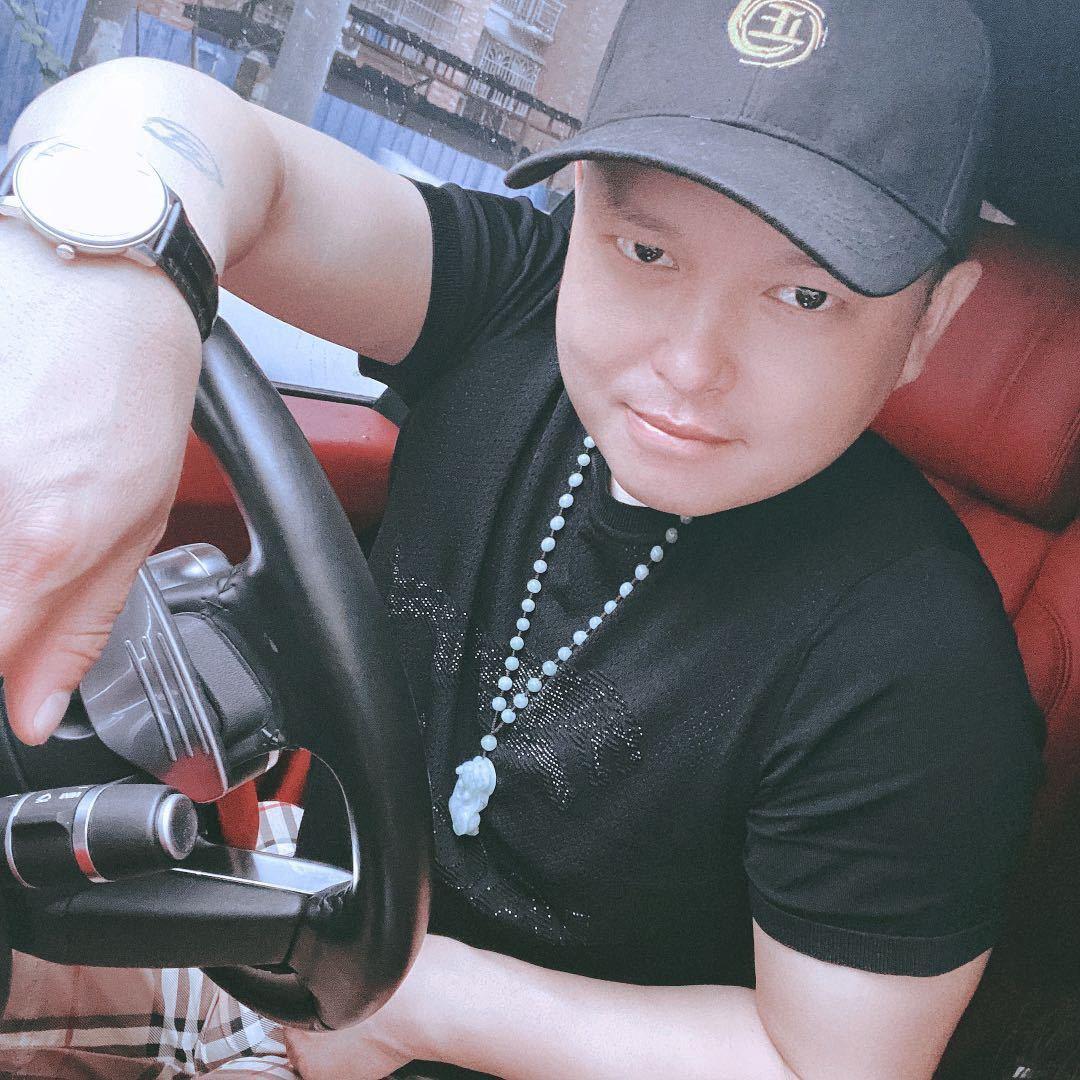 成都天悦名车