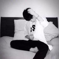 肆意的笑给谁看