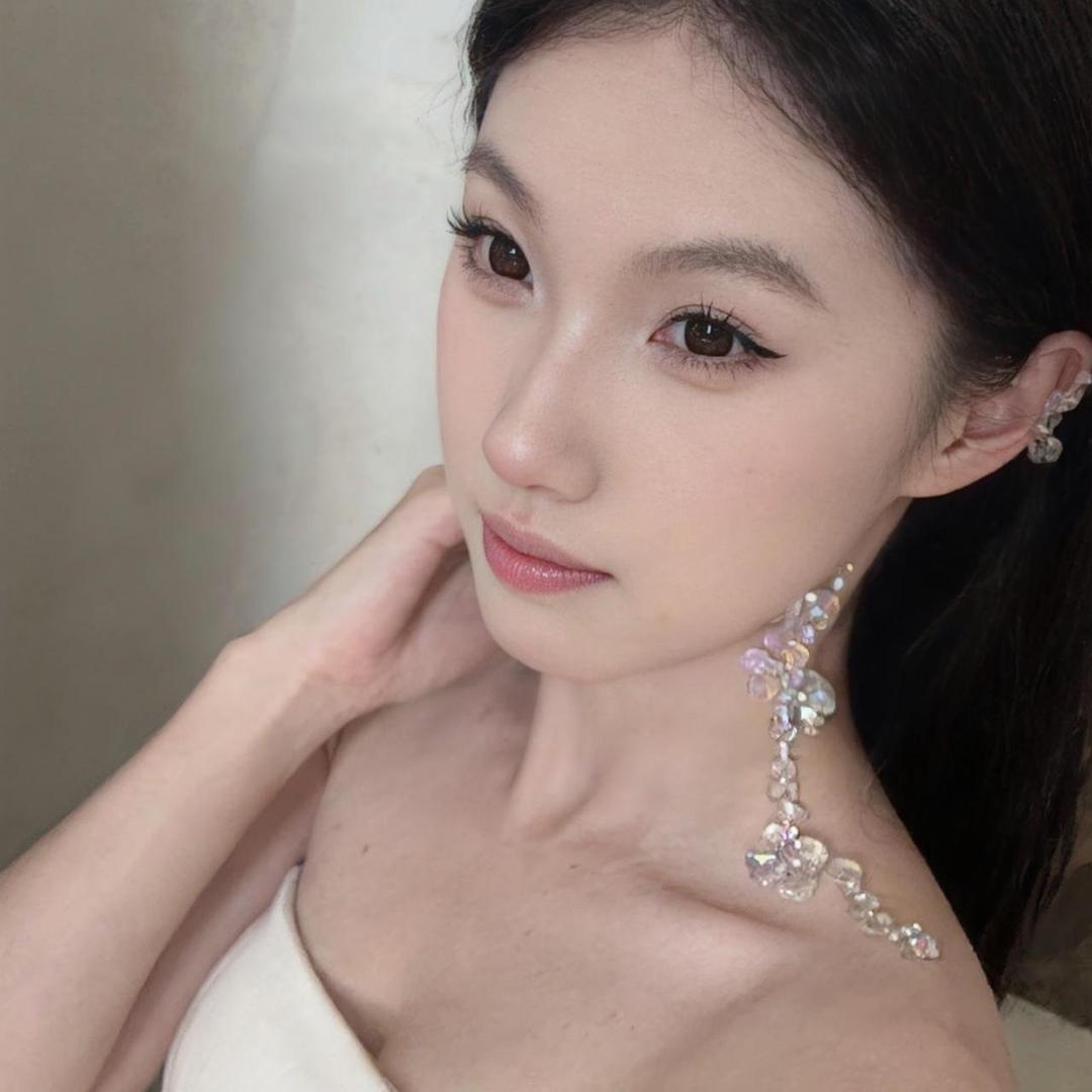 请对美女动心