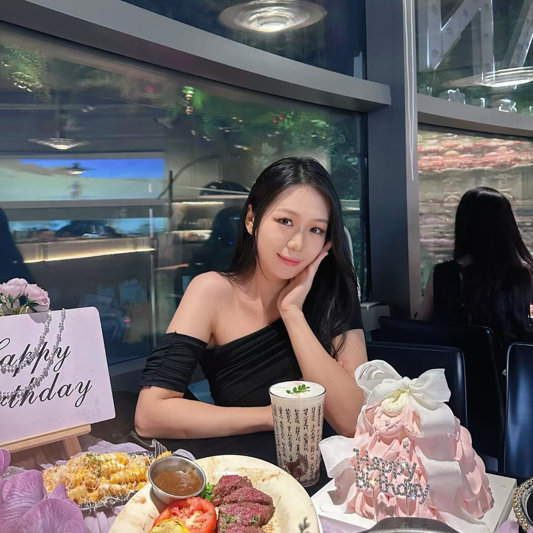 圆圆太古汇高奢定制女包