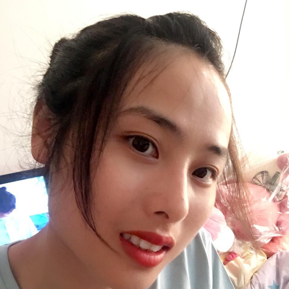 地铁上奔跑的牛马