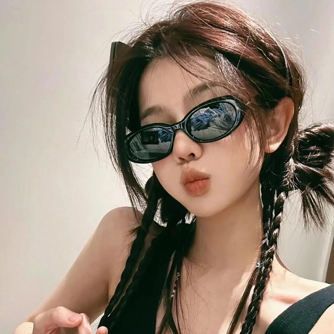 🖤 .