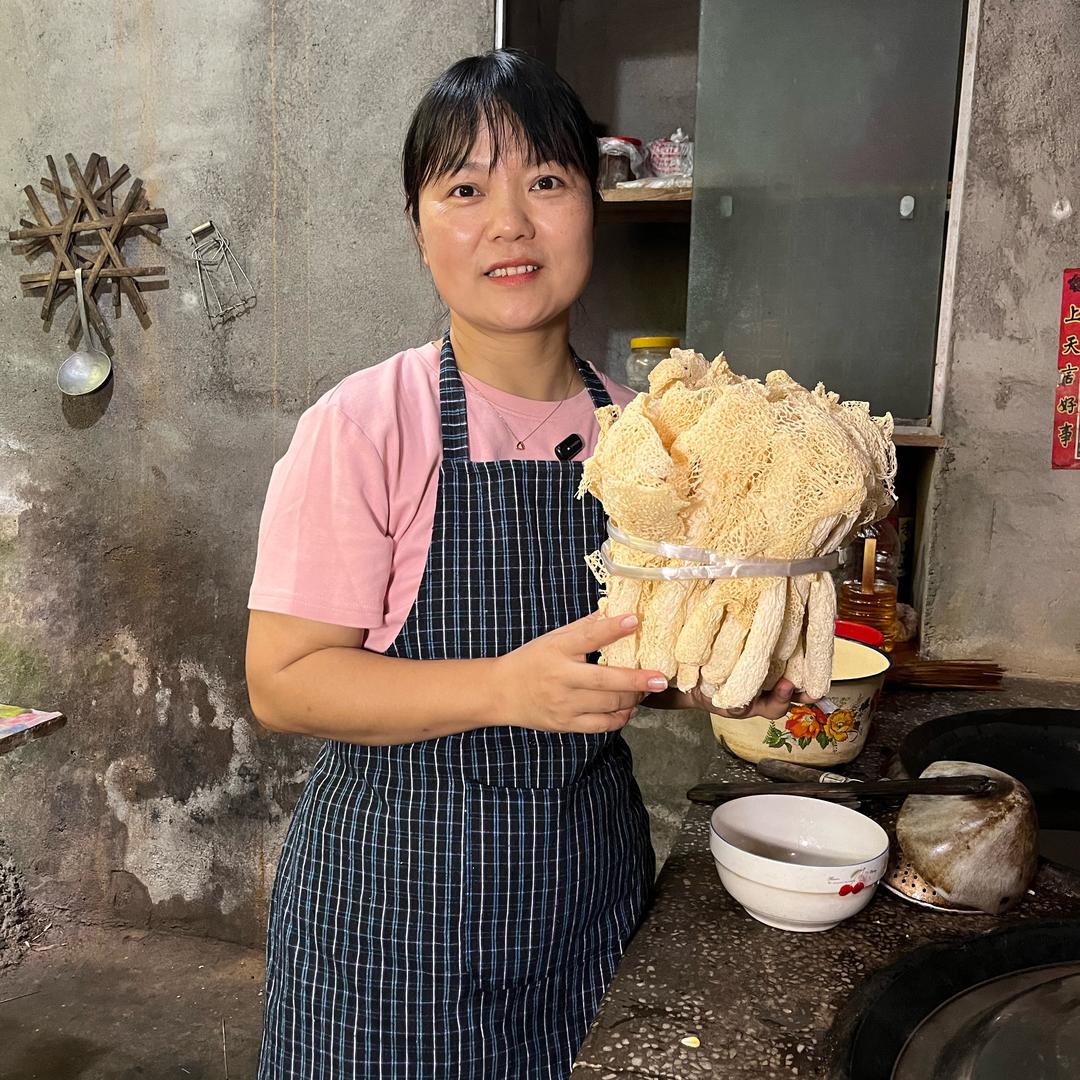 竹荪妹果果