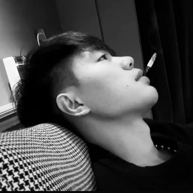 眼角的痣