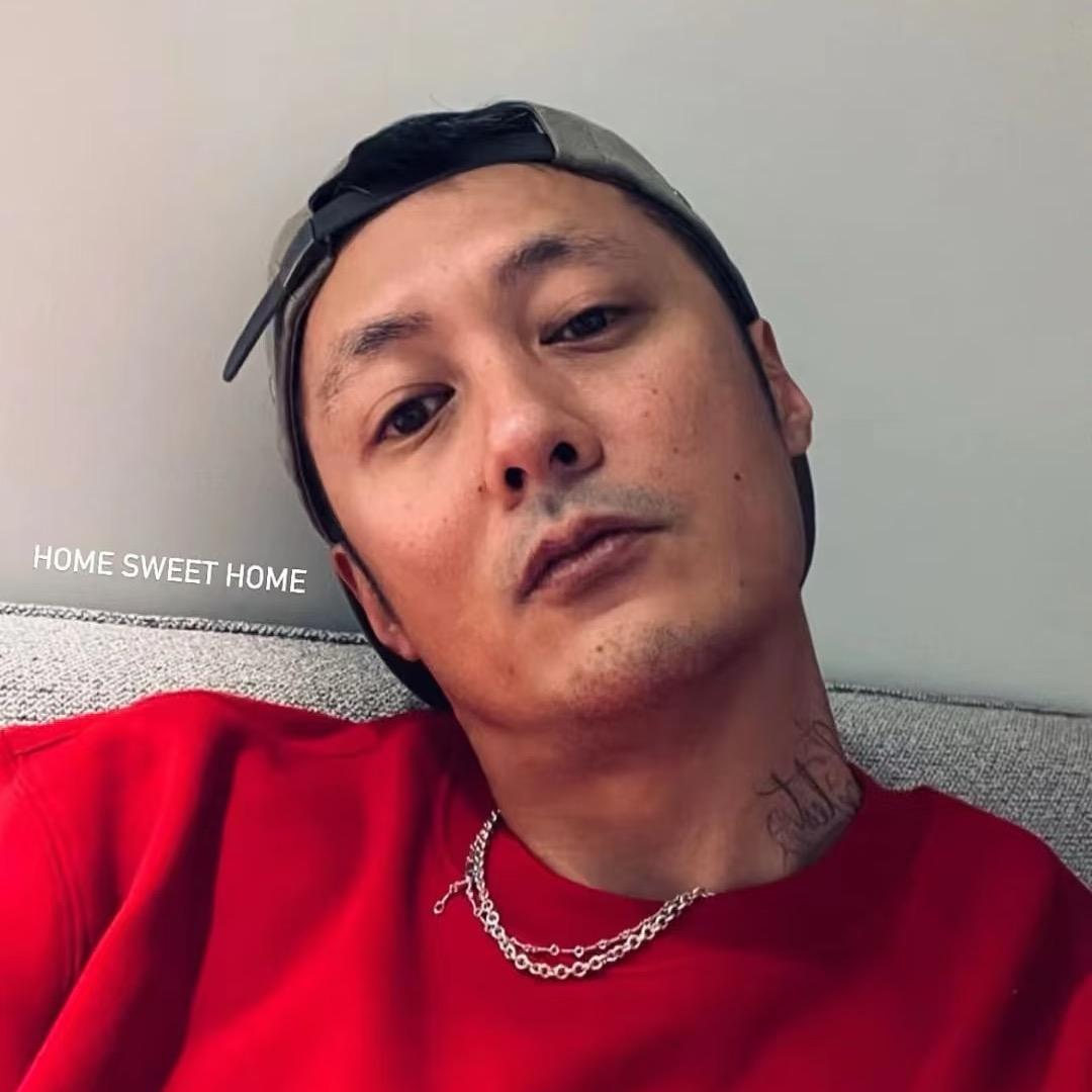 泽铭.
