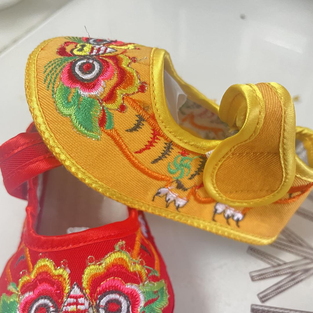 宝宝非遗手工虎头鞋