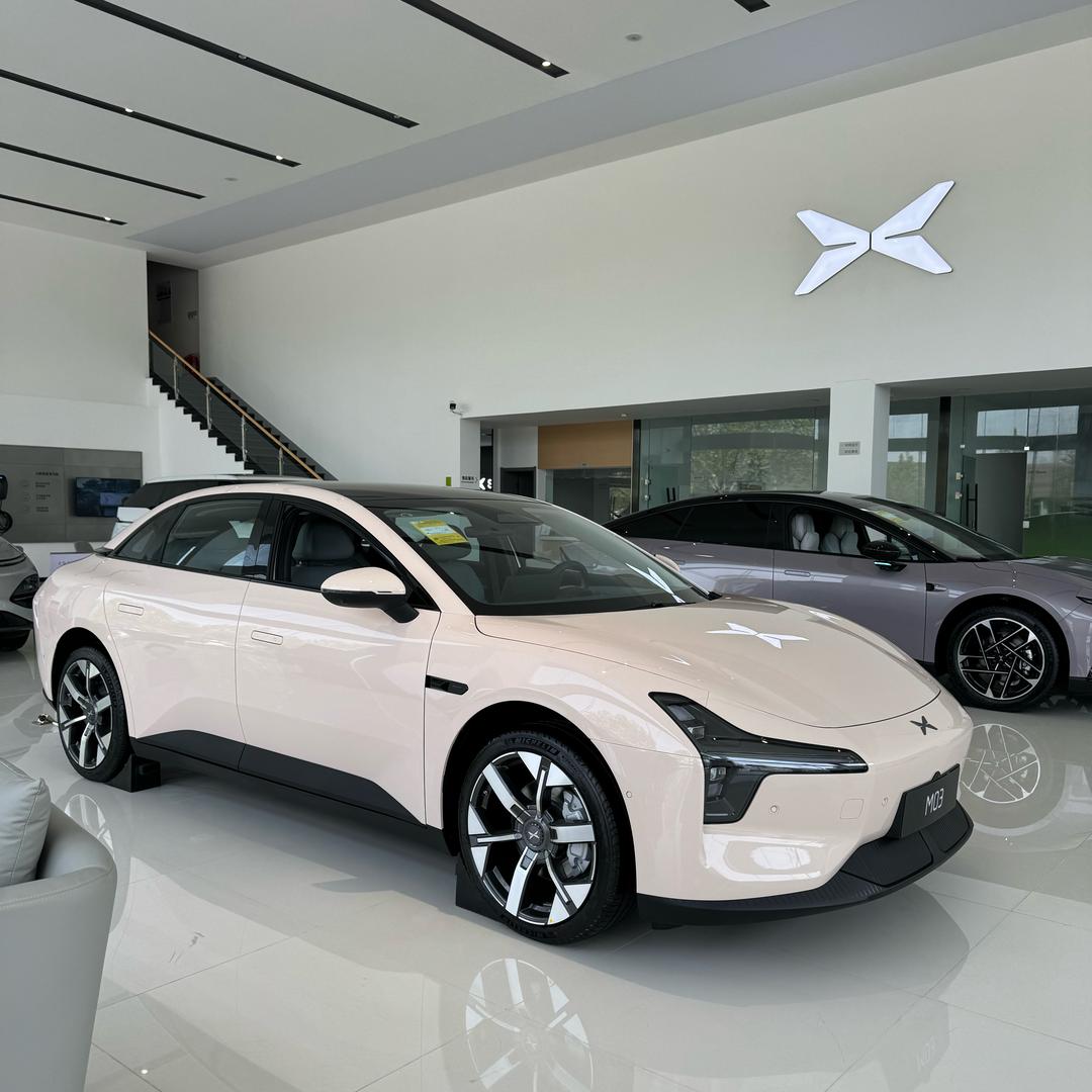 小鹏汽车临汾城南鼓楼店-玲