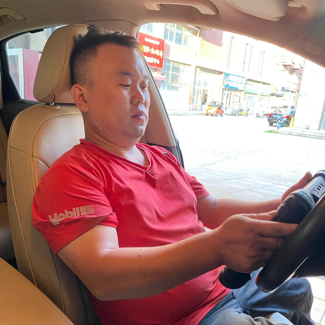 潍坊侯哥修奔驰