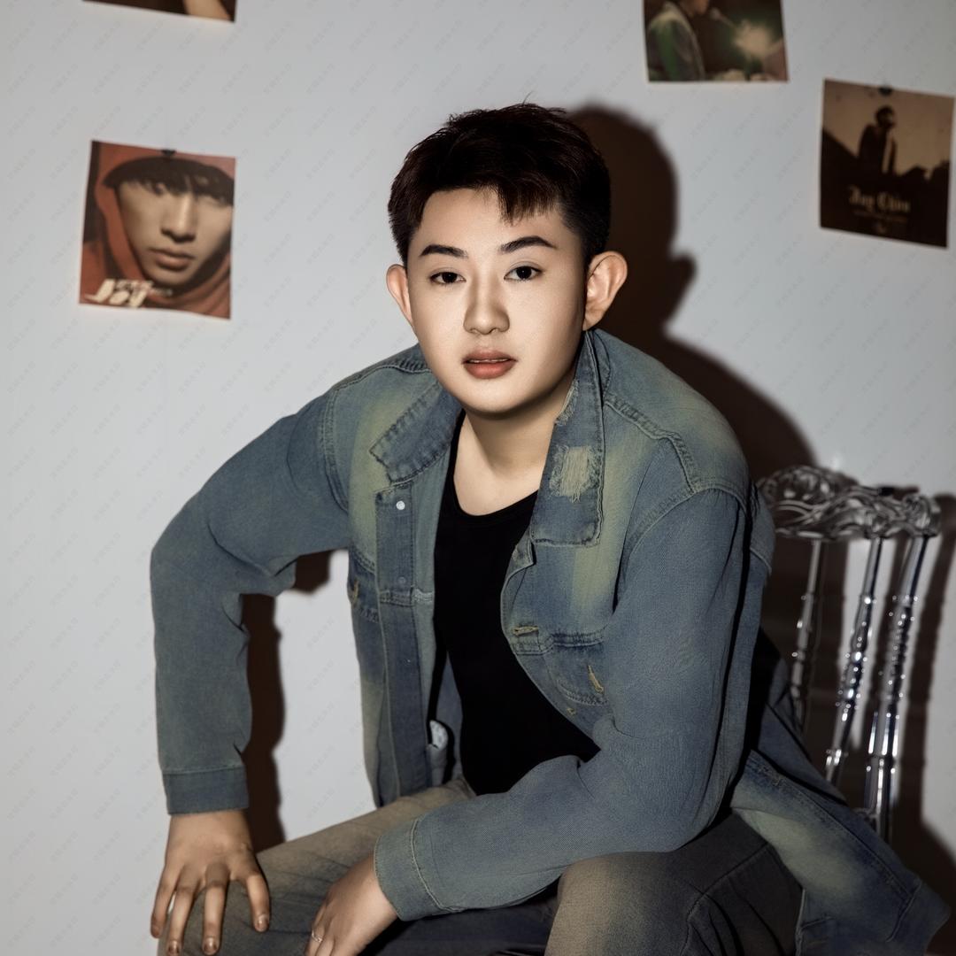 漂发晓豪在武汉 oimg