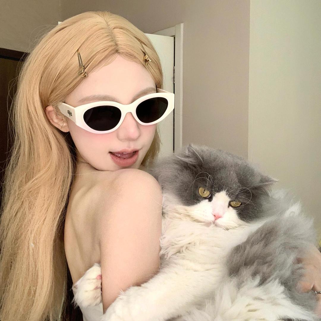 y.
