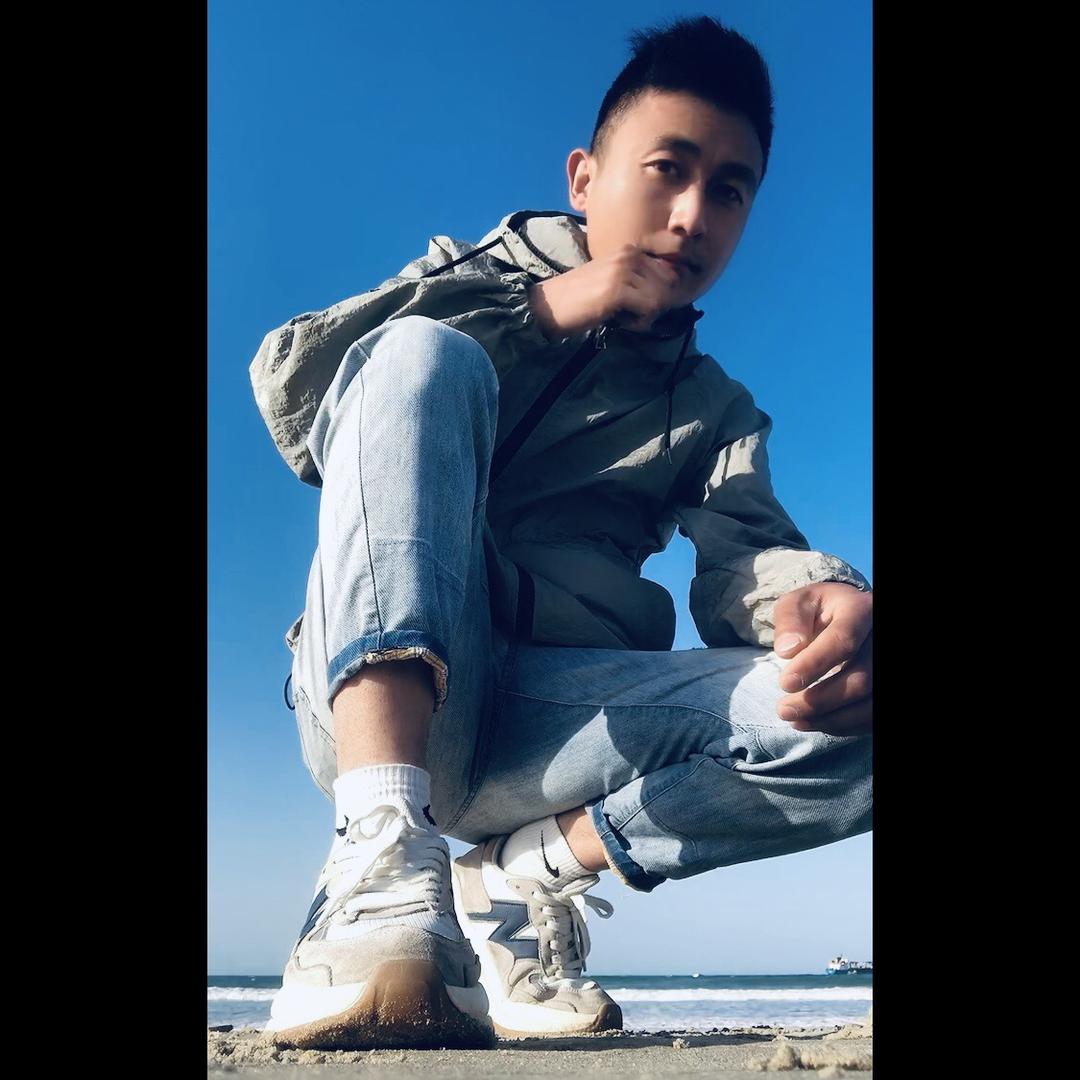 董明