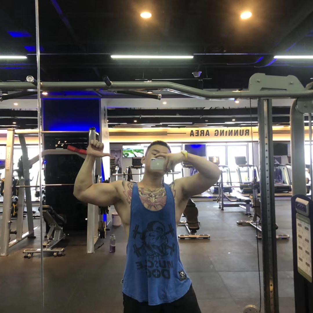 拓荒者健身夏天