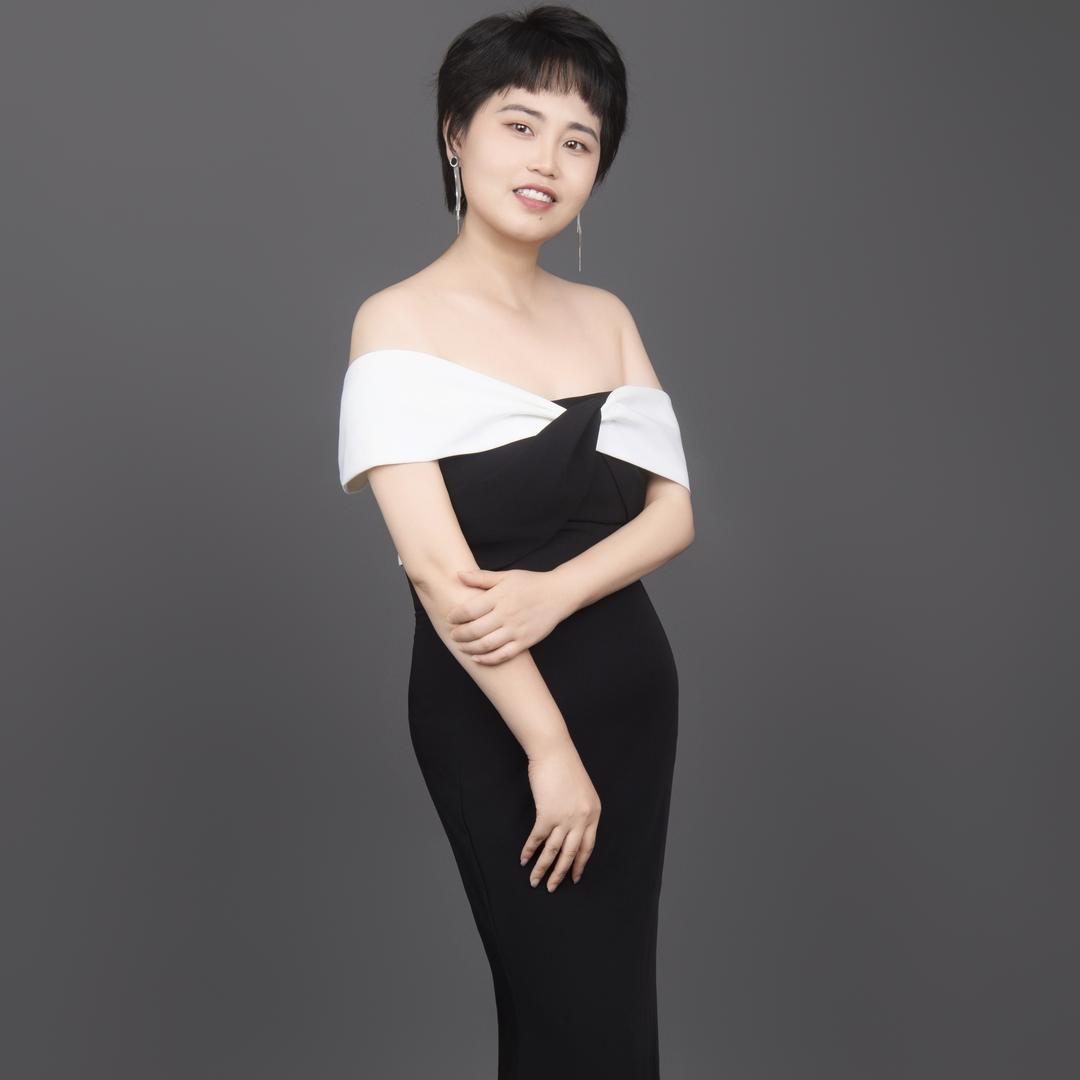 美业安小姐