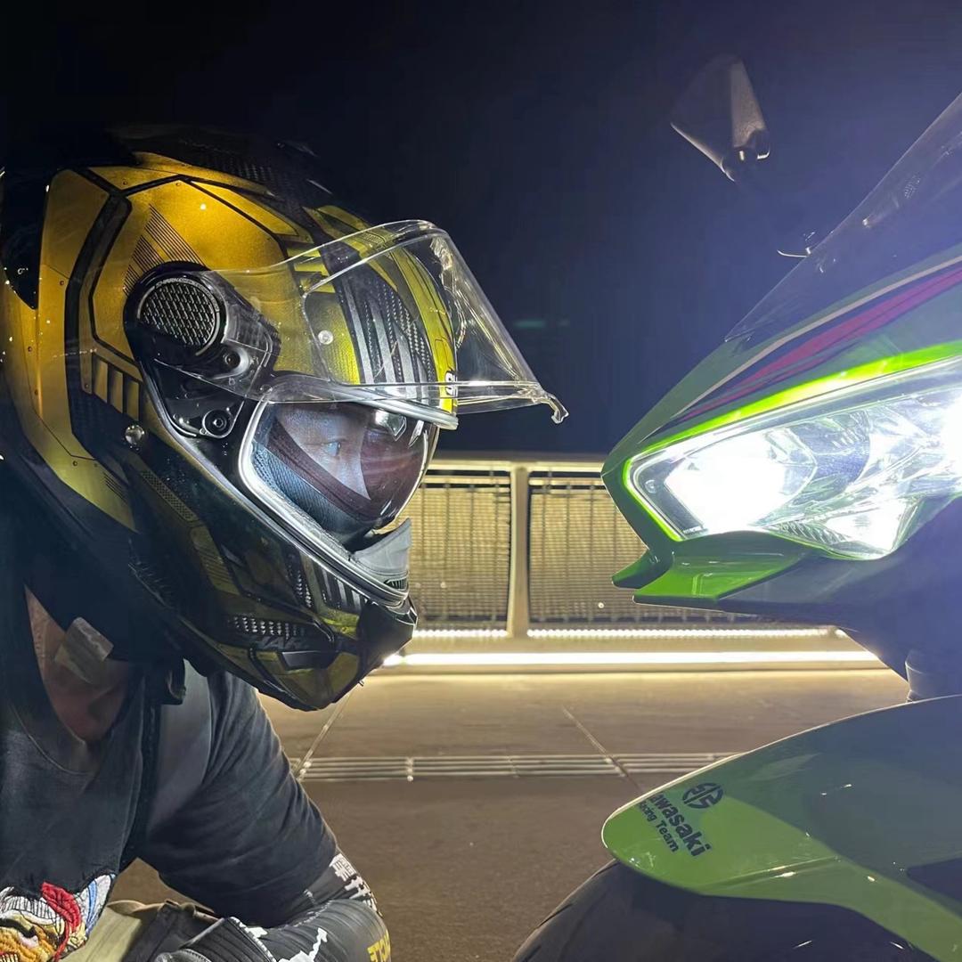 何特慢🥚相信光