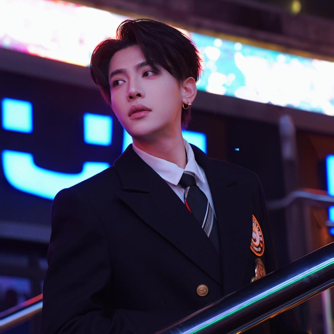 杨思远帅帅气气⁹⁷⁹