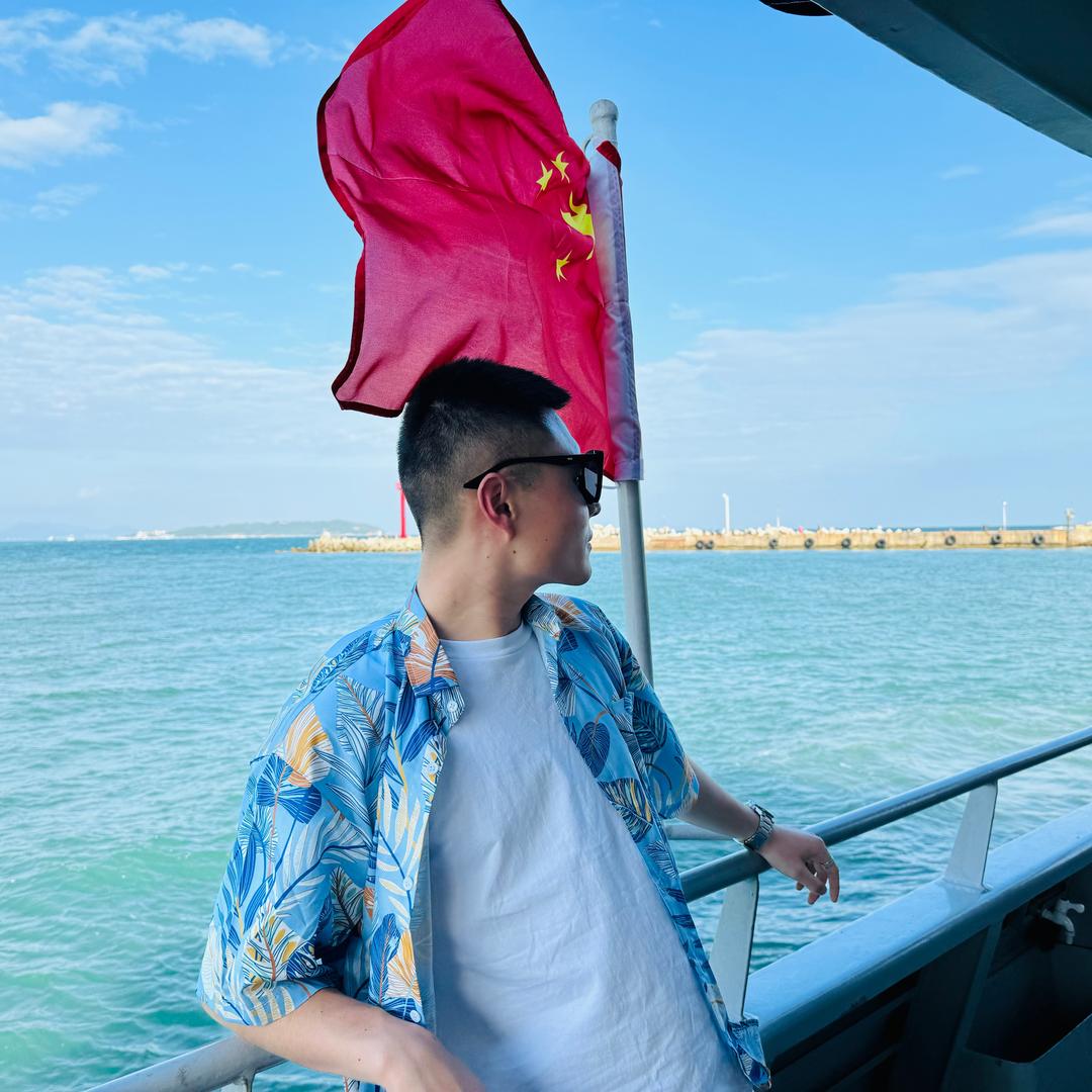 小 超