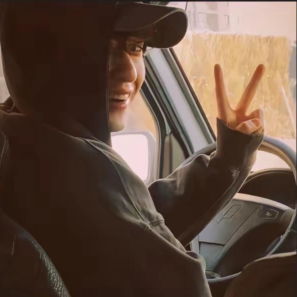 ￴ ￴  ￴ ￴￴ ￴￴