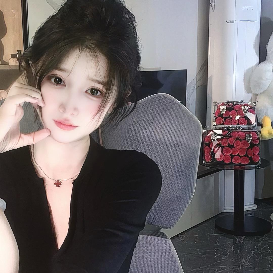 小奶熊🐻‍❄️
