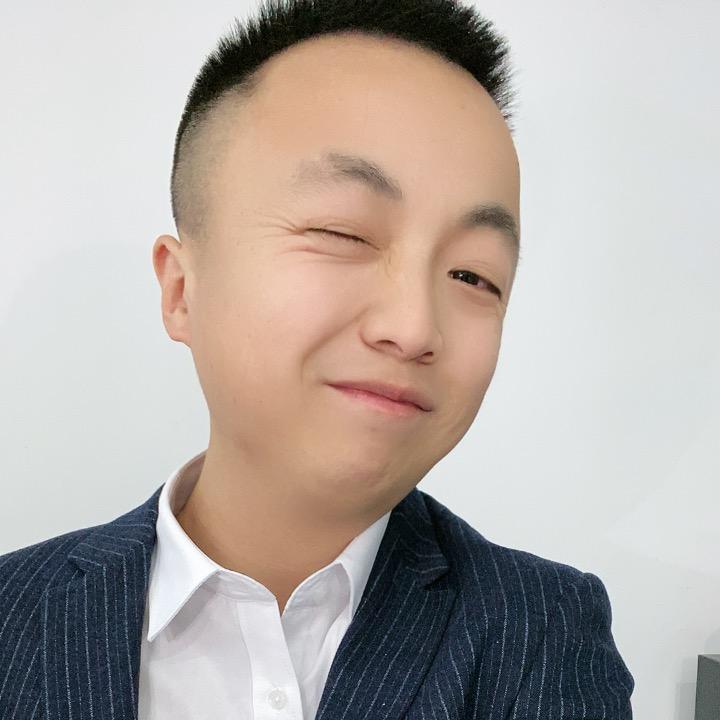 白总总叭叭