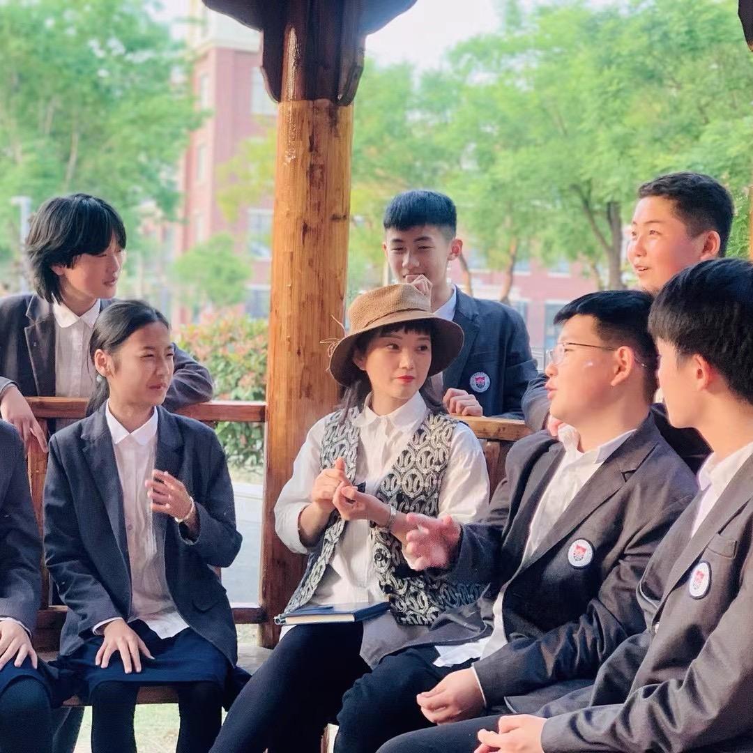 教中文的王老师