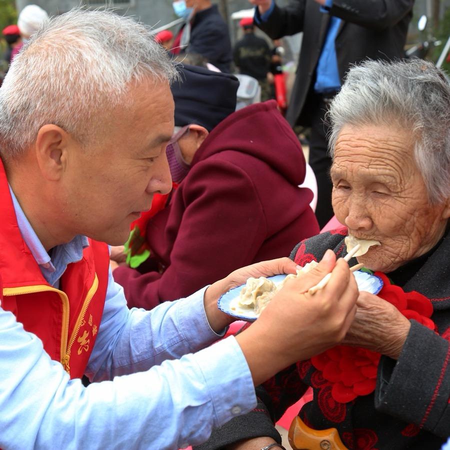 宋红昌爱心午餐