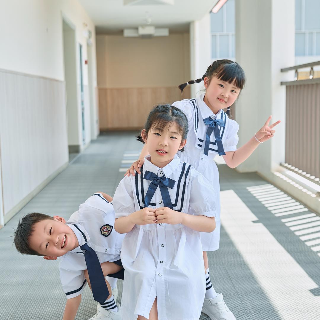 Rຼebo๊m