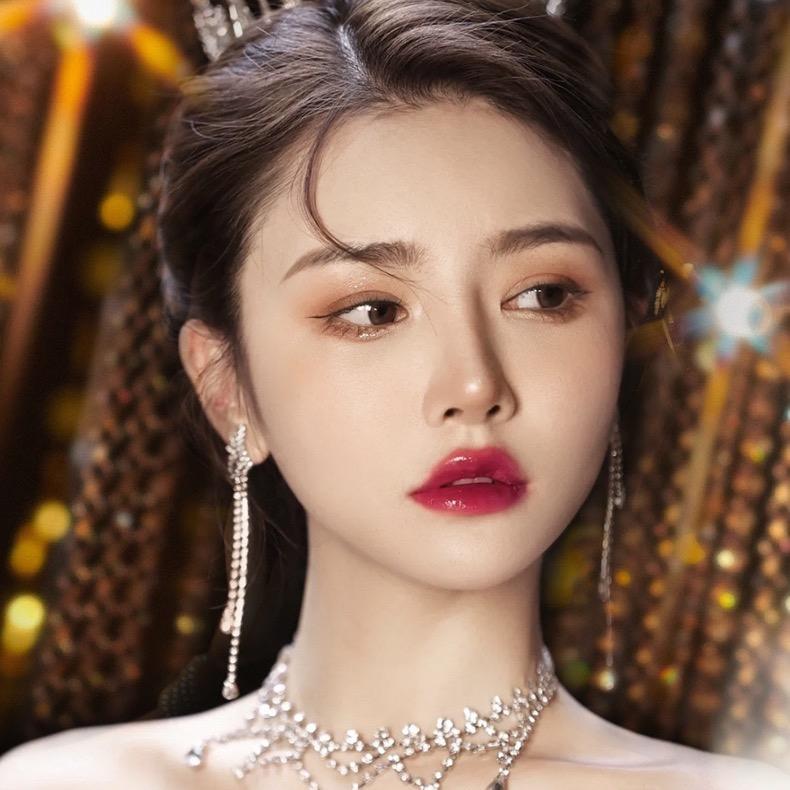 美丽靓靓的妆