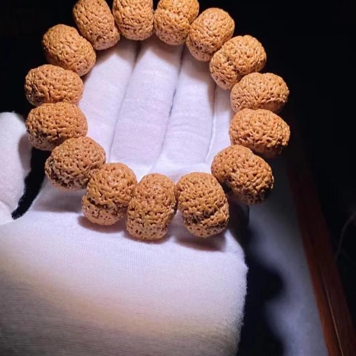 文玩艺术精选小铺的头像