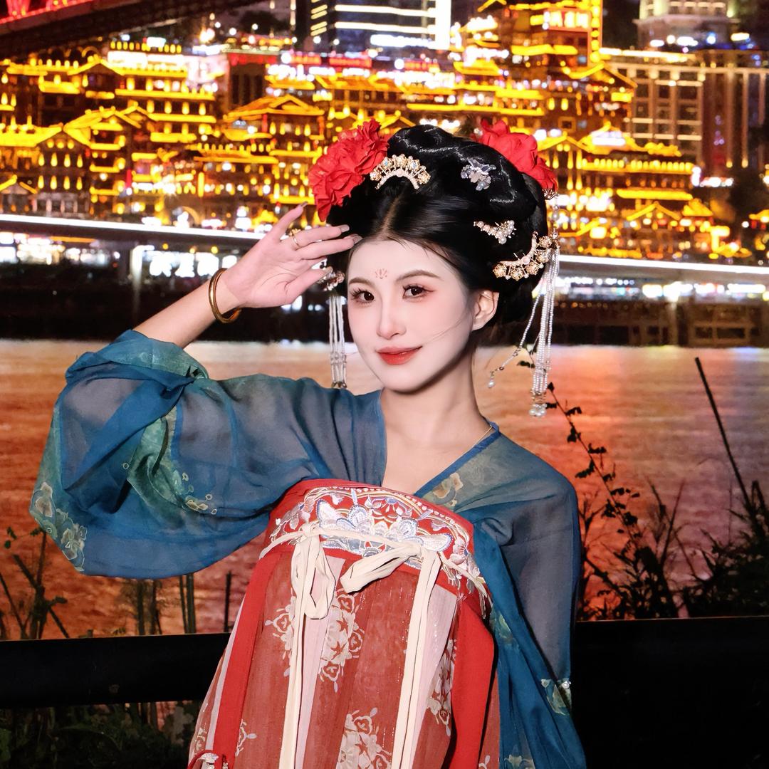 东川品格纹眉眼唇·小容💋